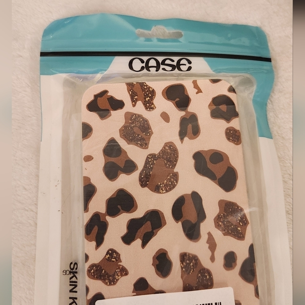 πLeopard Print Phone Case for Samsung Galaxy S23 FE, Ultra Slim TPU, Shockproof - Picture 4 of 4